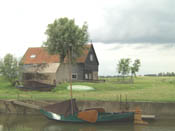 Drijverschuit aan de Prinsenheuvel, Dortse Biesbosch. HenkvandeGraaf/www.stockburo.nl