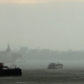 Storm op de rivier. Copyright Henk van de Graaf/www.stockburo.nl